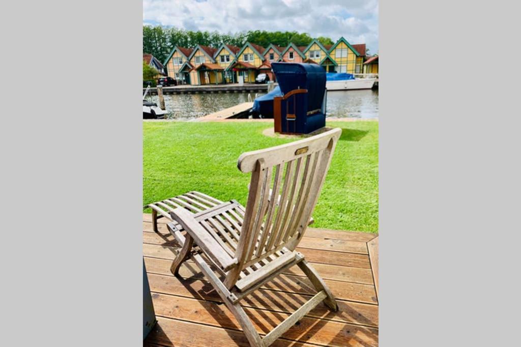 Ferienhaus Mit Bootssteg Am See In Rheinsberg Exteriör bild